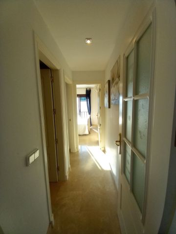 https://cdn.resales-online.com/public/68phfbom2h/properties/cd76897faca011ef84cf0217bc231ef4/w1200/5-3595ad71cbd87be6c3643a4285ef4791.jpg?v=1732703383