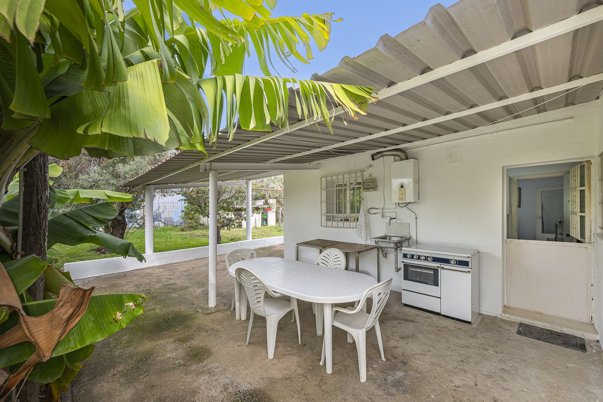 https://cdn.resales-online.com/public/cd9pzuj89n/properties/6fc18747b09811ef84cf0217bc231ef4/w1200/1-7980e48d732b6fc85c14b43b94d2aa54.jpg?v=1733140804