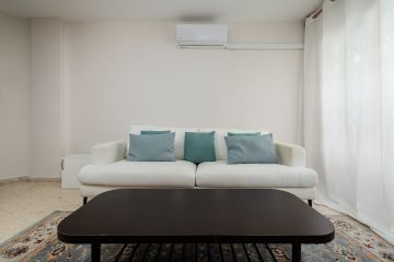 https://cdn.resales-online.com/public/c6rxxw1glq/properties/287c9cd4b53411ef84cf0217bc231ef4/w1200/6-241328e1bcc9c0d8ce1222beb6c967a8.jpg?v=1733645709