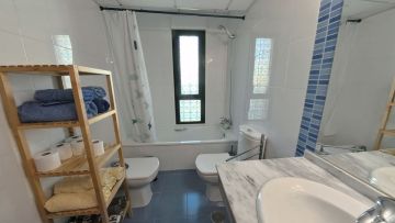 https://cdn.resales-online.com/public/a5ssmuj9i1/properties/1deb4c53bef211ef84cf0217bc231ef4/w1200/29-7c2f312881aea9bbe9ddaeb9640e2c9a.jpg?v=1734720331