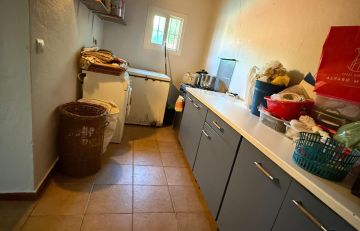 https://cdn.resales-online.com/public/il4vtp31fv/properties/1d6ae9b3cf5211ef8ce602e0405b089b/w1200/7-aa4cc561180b369757c0bb4af9886cd3.jpg?v=1736798886