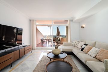 https://cdn.resales-online.com/public/c6rxxw1glq/properties/9d371bffd89011ef8ce602e0405b089b/w1200/2-5bd7b9d04b45e33852eaf0ec6670150d.jpg?v=1737533709