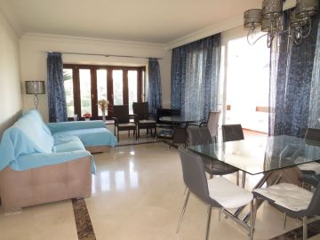 https://cdn.resales-online.com/public/44ul4js2p2/properties/ea990a18ed3111ef8cfb02e0405b089b/w1200/2-5bd7b9d04b45e33852eaf0ec6670150d.jpg?v=1739812710