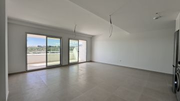 https://cdn.resales-online.com/public/xxgluerdu7/properties/6d6dc611eb5f11ef8ce602e0405b089b/w1200/2-5bd7b9d04b45e33852eaf0ec6670150d.jpg?v=1739601656