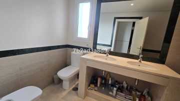 https://cdn.resales-online.com/public/7b2ad3a8d9/properties/5a7b7aeff5c511ef8cfb02e0405b089b/w1200/11-20939a0134ad724a8cb2a801094d15a4.jpg?v=1740746373