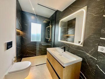 https://cdn.resales-online.com/public/un4peeg4/properties/5dfce3c5f85611ef8cfb02e0405b089b/w1200/10-bb915d1cb19341576dcdc994b81ab9c5.jpg?v=1741028261