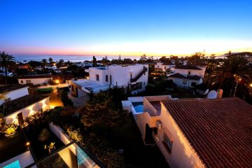 https://cdn.resales-online.com/public/ilmgg1itp5/properties/8c74a4eaf8e911ef8cfb02e0405b089b/w1200/63-f3565e8d7e550c17d6ab042f35826cf1.jpg?v=1741168640