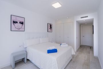 https://cdn.resales-online.com/public/rvs13dstz7/properties/3a3a61bdff3111ef8cfb02e0405b089b/w1200/20-d1f7658cbe4ba6cd8666fec30fba80ad.jpg?v=1741781129