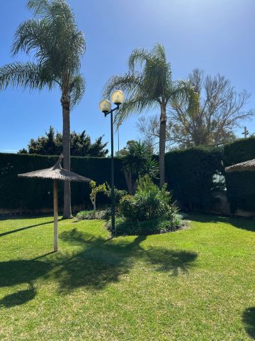 https://cdn.resales-online.com/public/lez7769oty/properties/2d01db43001411f08cfb02e0405b089b/w1200/2-5bd7b9d04b45e33852eaf0ec6670150d.jpg?v=1741879565