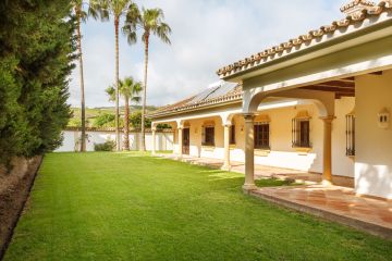 https://cdn.resales-online.com/public/il4vtp31fv/properties/9926365f033611f08cfb02e0405b089b/w1200/23-79897b85162c6a486c7a4d1eb46924dd.jpg?v=1742223382