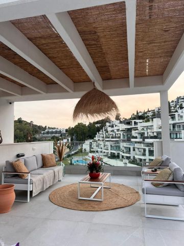 https://cdn.resales-online.com/public/nn7cl5i4kw/properties/b6b3c026033011f08cfb02e0405b089b/w1200/1-7980e48d732b6fc85c14b43b94d2aa54.jpg?v=1742221757