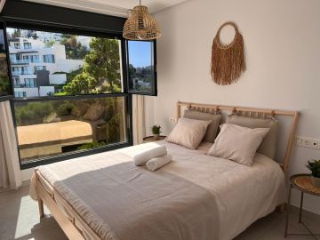 https://cdn.resales-online.com/public/nn7cl5i4kw/properties/b6b3c026033011f08cfb02e0405b089b/w1200/18-cc72f169493c096e712837ff5d8b6e41.jpg?v=1742221757