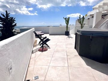https://cdn.resales-online.com/public/onqgbg2a0k/properties/eb53ca86070b11f08cfb02e0405b089b/w1200/17-dd5fcd4f0eb487dfa3803f7e20814c0e.jpg?v=1742646060