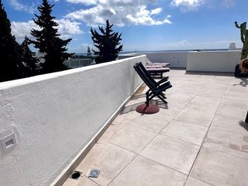 https://cdn.resales-online.com/public/onqgbg2a0k/properties/eb53ca86070b11f08cfb02e0405b089b/w1200/18-cc72f169493c096e712837ff5d8b6e41.jpg?v=1742646060
