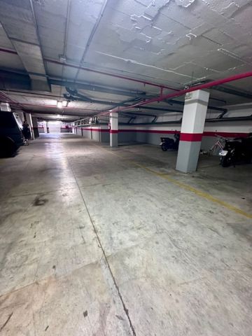 https://cdn.resales-online.com/public/onqgbg2a0k/properties/eb53ca86070b11f08cfb02e0405b089b/w1200/55-3c1c941a81476b73787f827064fcb30e.jpg?v=1742646060